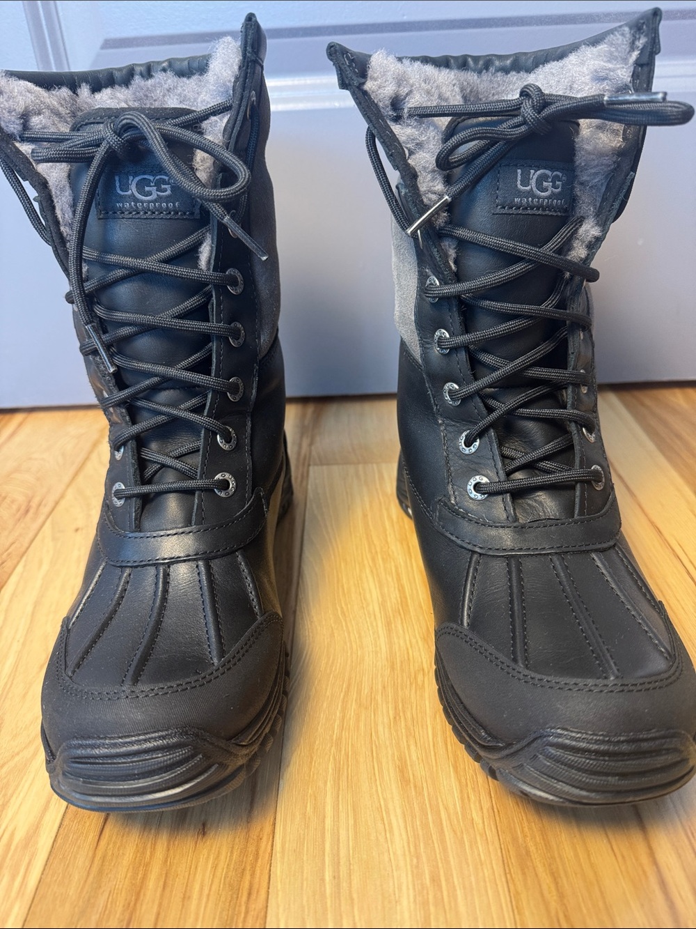 UGG Adirondack Waterproof Winter Snow Boots Black Gray Women’s Size 8 - Picture 3 of 14
